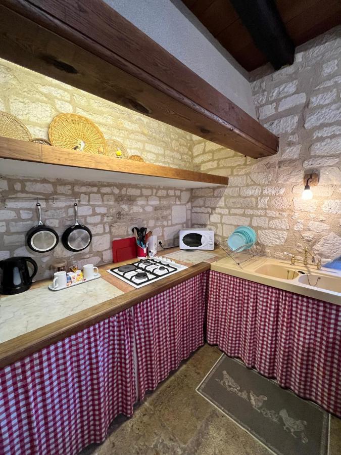 La Maison D'Alienor - Gites De Caractere A Chablis - 89 Esterno foto