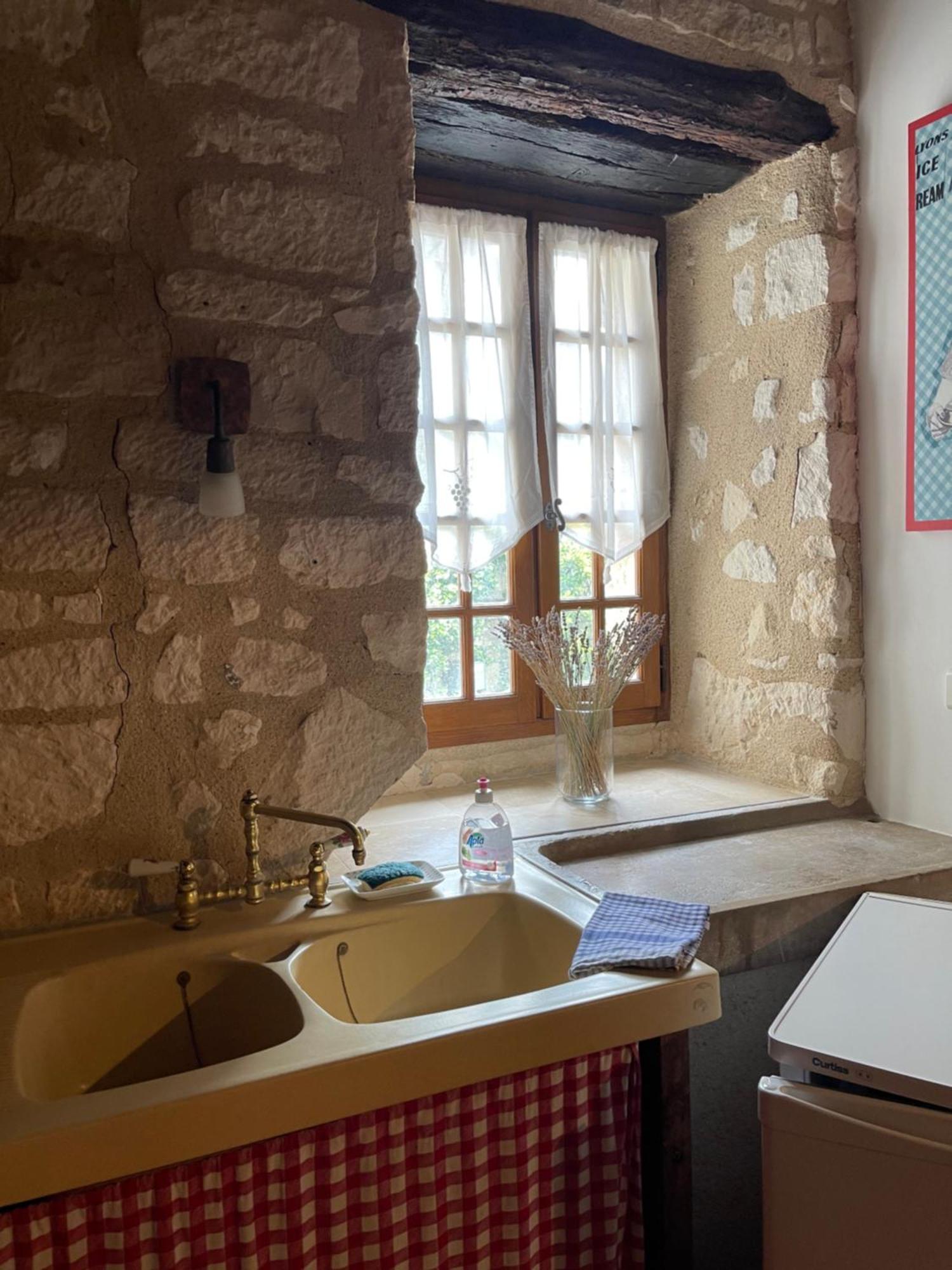 La Maison D'Alienor - Gites De Caractere A Chablis - 89 Esterno foto